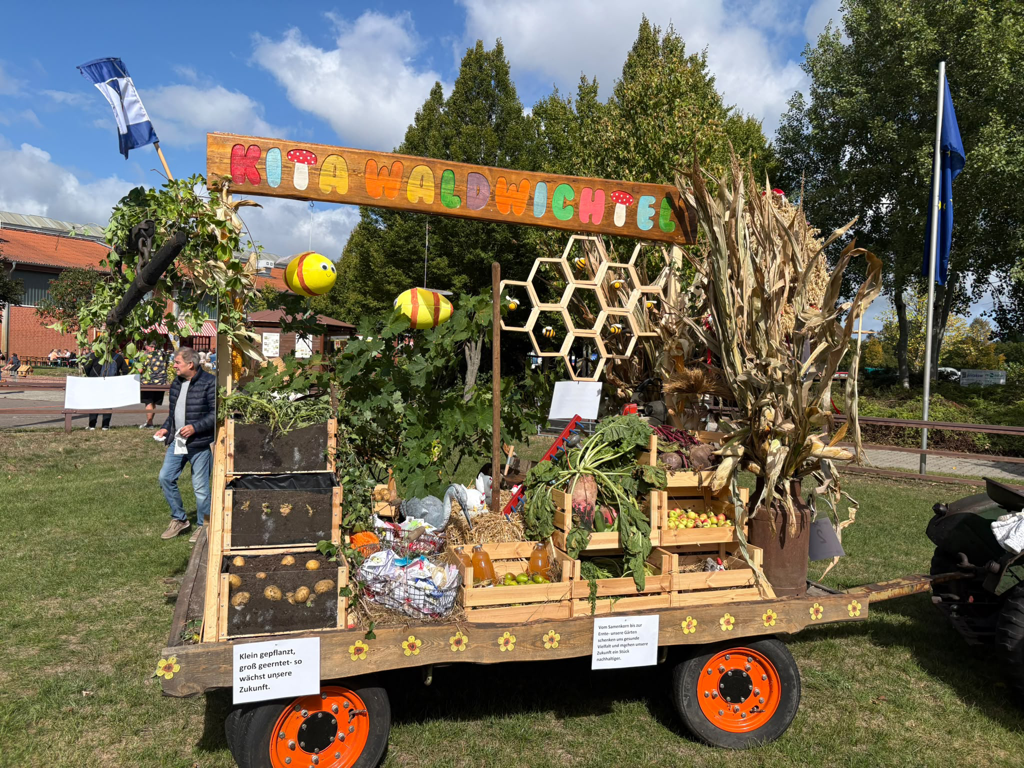 260901 Erntewagen11.jpg