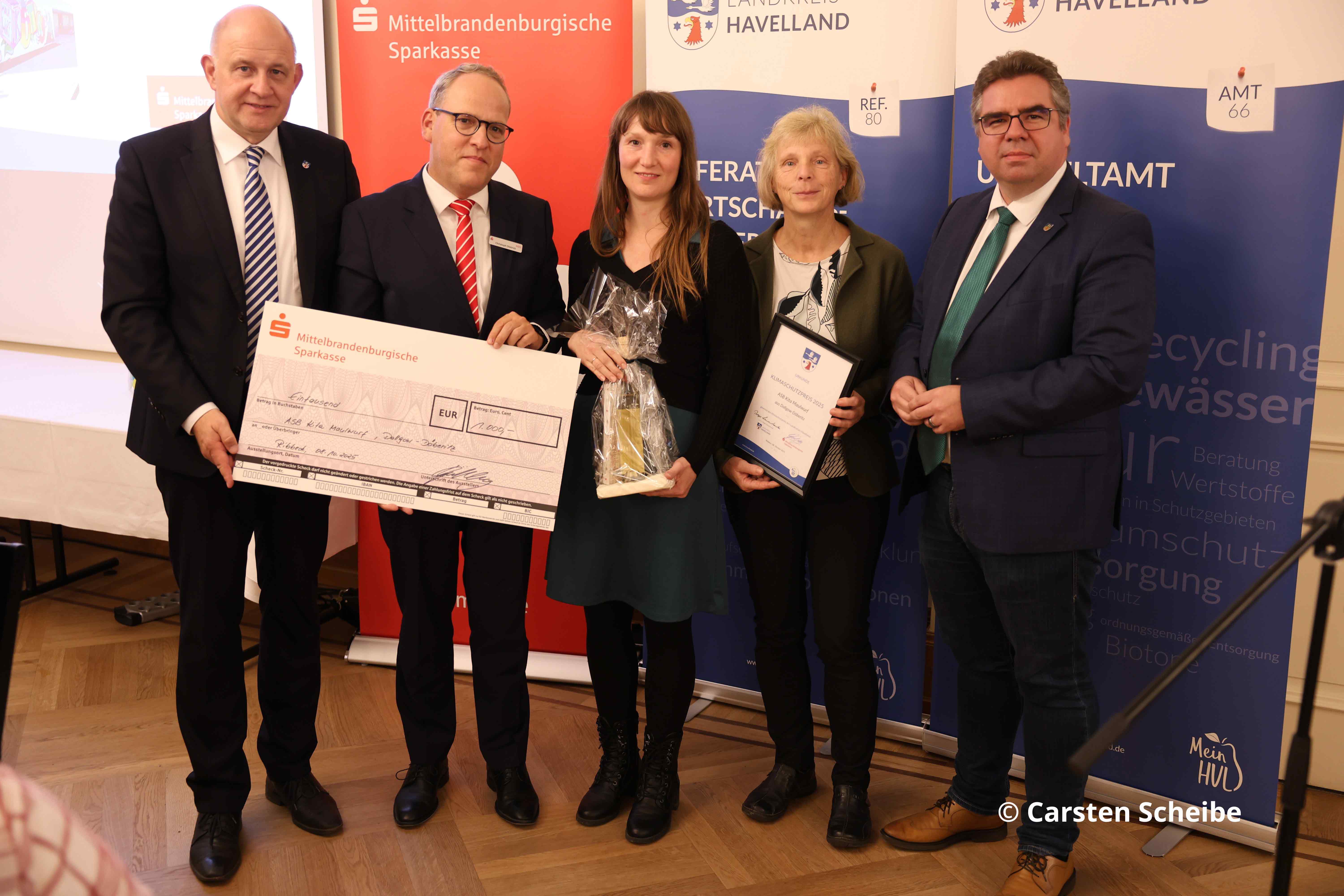 Bild Auszeichnung Klimapreis mit Quelle.jpg